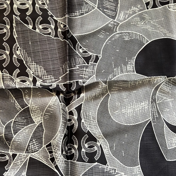 CC flower 🌸 Motif Scarf stole - Picture 2 of 4